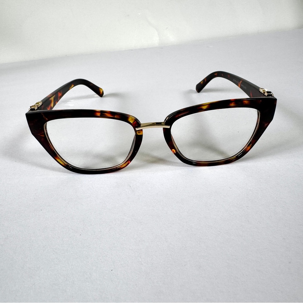 Tortoise Shell Cat-Eye Glasses